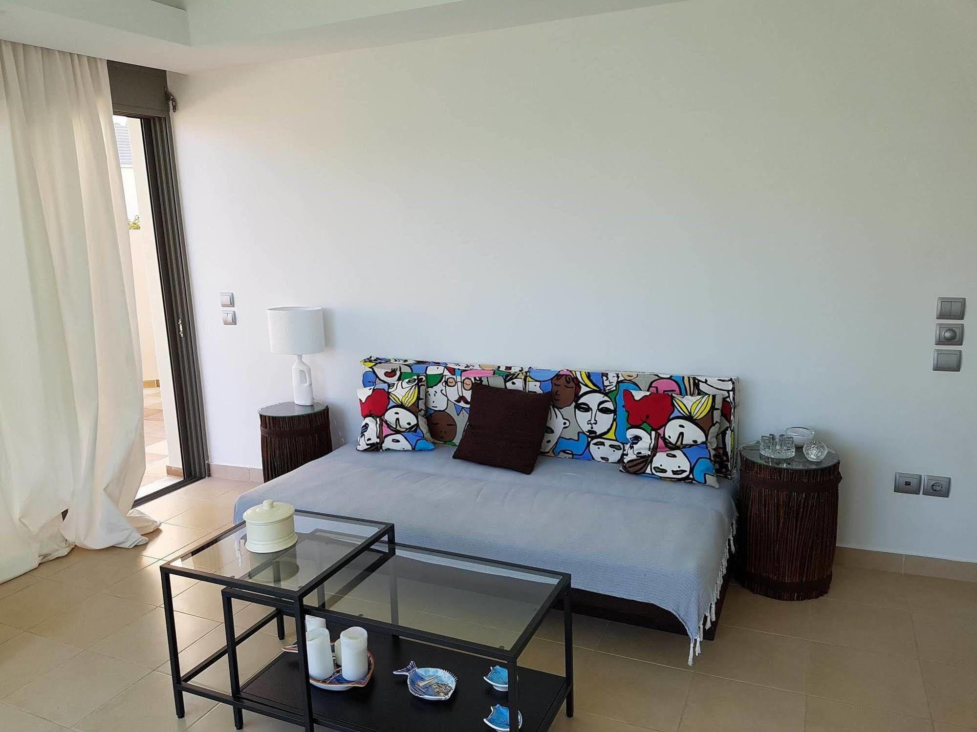 Rvg Rania House With Pool Apartment ปอร์โตเฮลี ภายนอก รูปภาพ